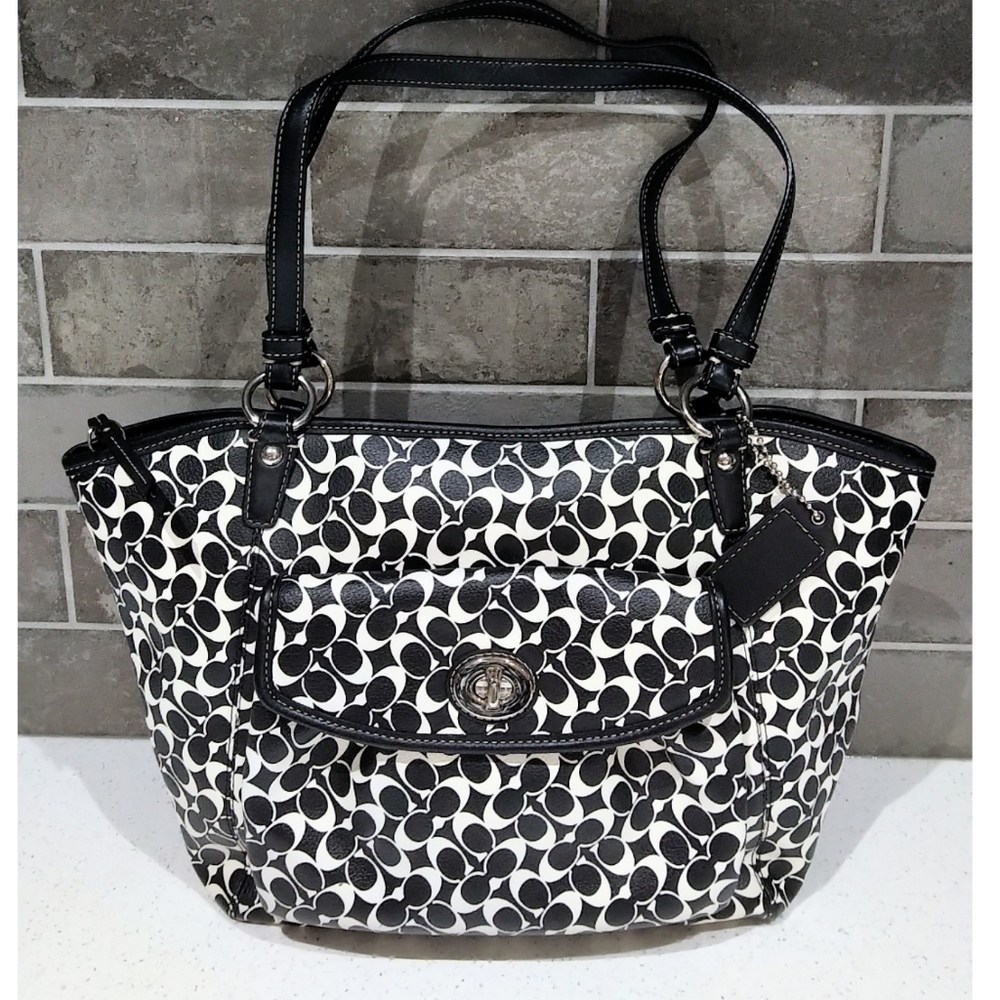 Coach Signature Leah Tote